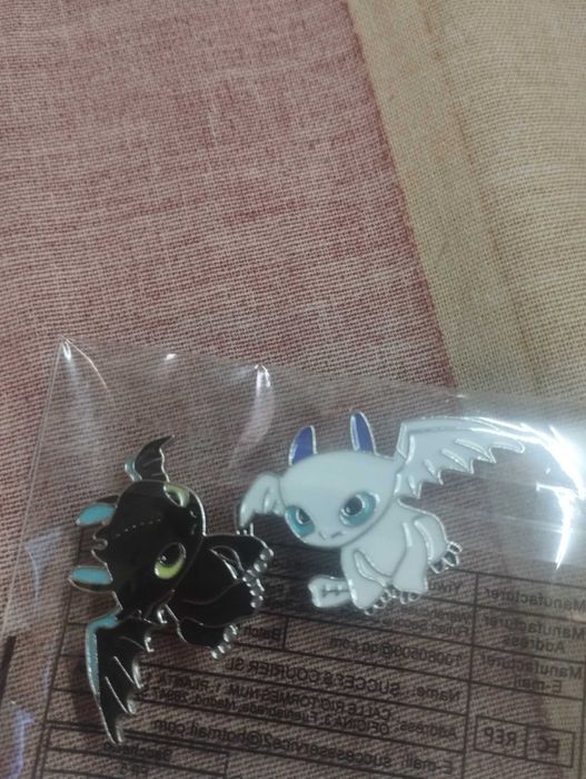 Металлический значок, пин "Как приручить дракона. Пара-2шт.