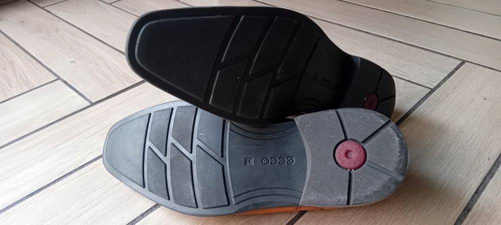 Buty  skórzane Ecco tozm. 43