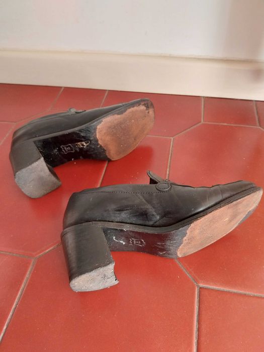 Sapatos de salto, clássicos, pretos, sola de couro, 35