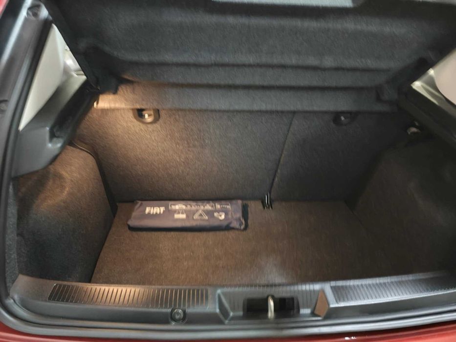 Fiat Grande Punto 1.2 A/C  Nacional  3737kms! livro revisoes da marca