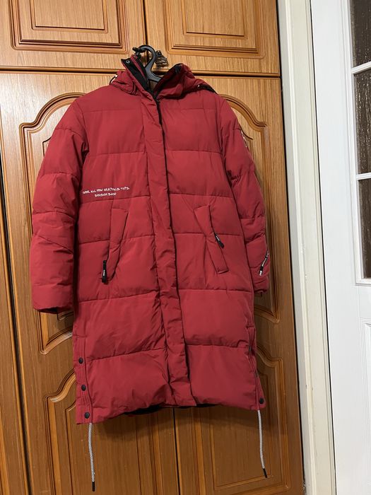 Зимовий спортивний б/у пуховик Avecs