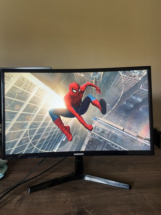 Monitores e computadores