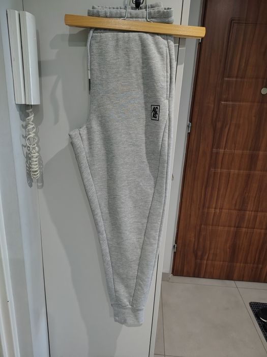 Cropp Spodnie dresowe S Nowe