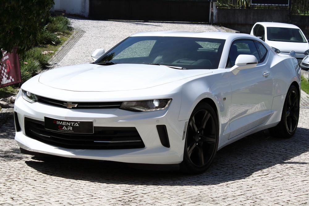 Chevrolet Camaro 2.0 Turbo Coupé (449€/Mês)