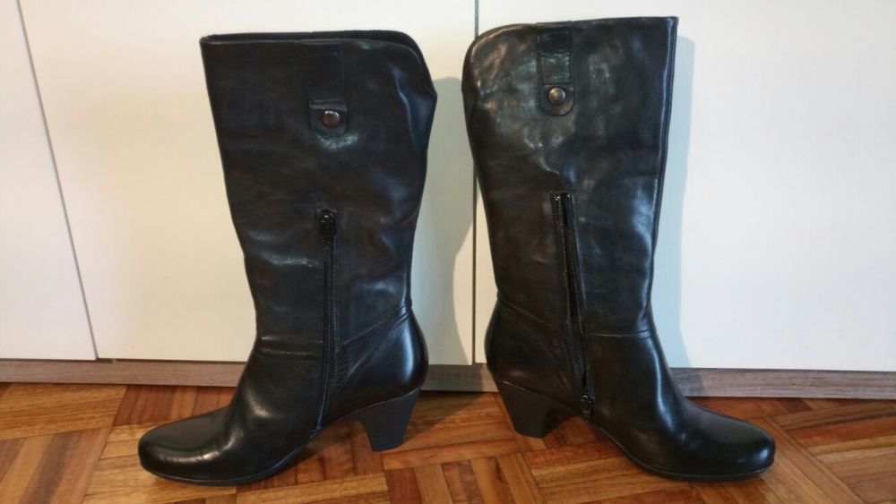 Botas de cano alto de pele pretas - tamanho 38