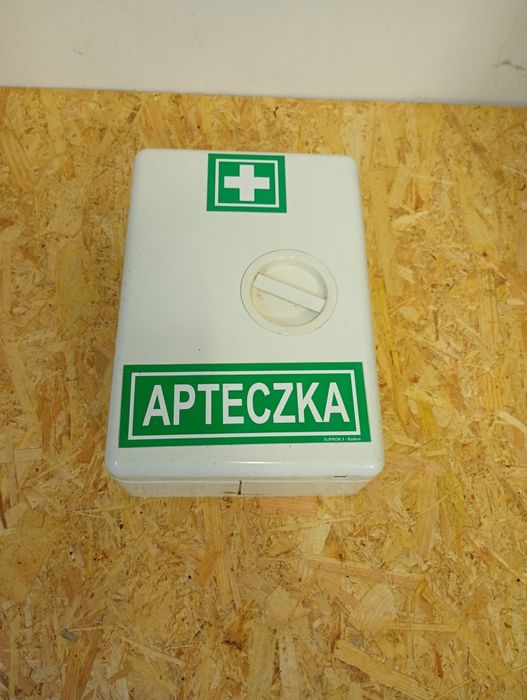 Apteczka ścienna metalowa BHP