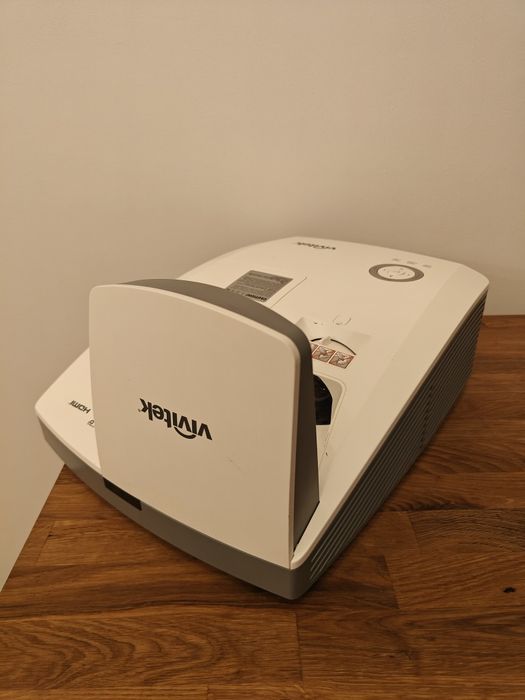 FULL HD Vivitek d758usti krótkoogniskowy 3d projektor HDMI rzutnik