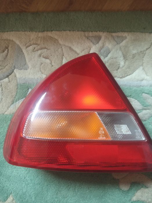 Farol traseiro Mitsubishi Lancer