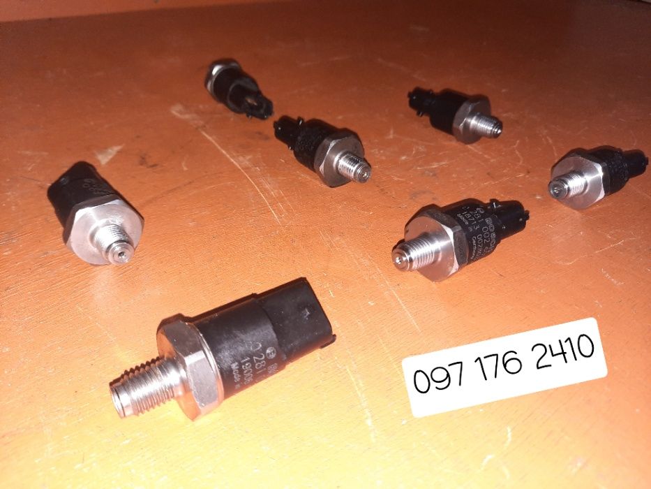 Клапан Renault Scenic датчик давления топлива Bosch 0281002405
