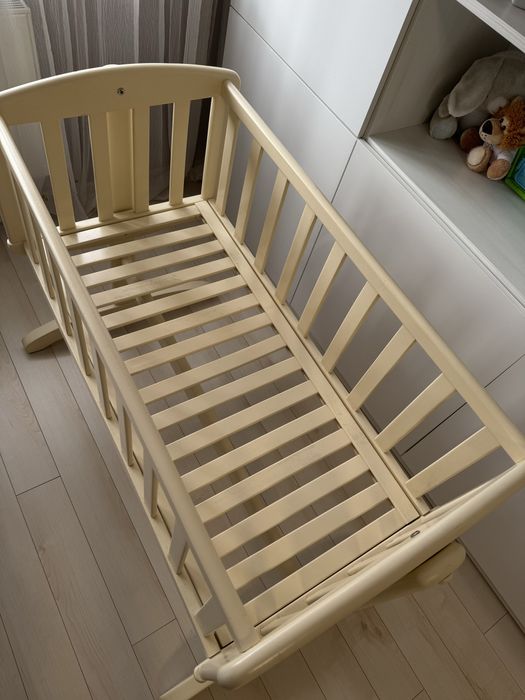 Ліжечко дитяче  розміром 90*60