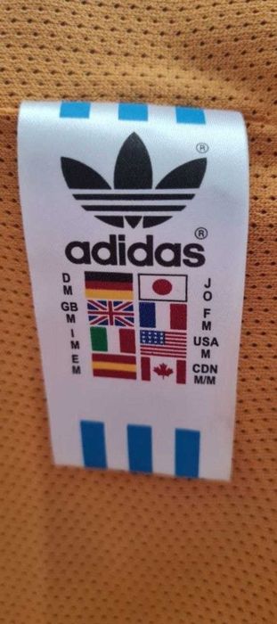 Куртка вітровка Adidas розмір 50