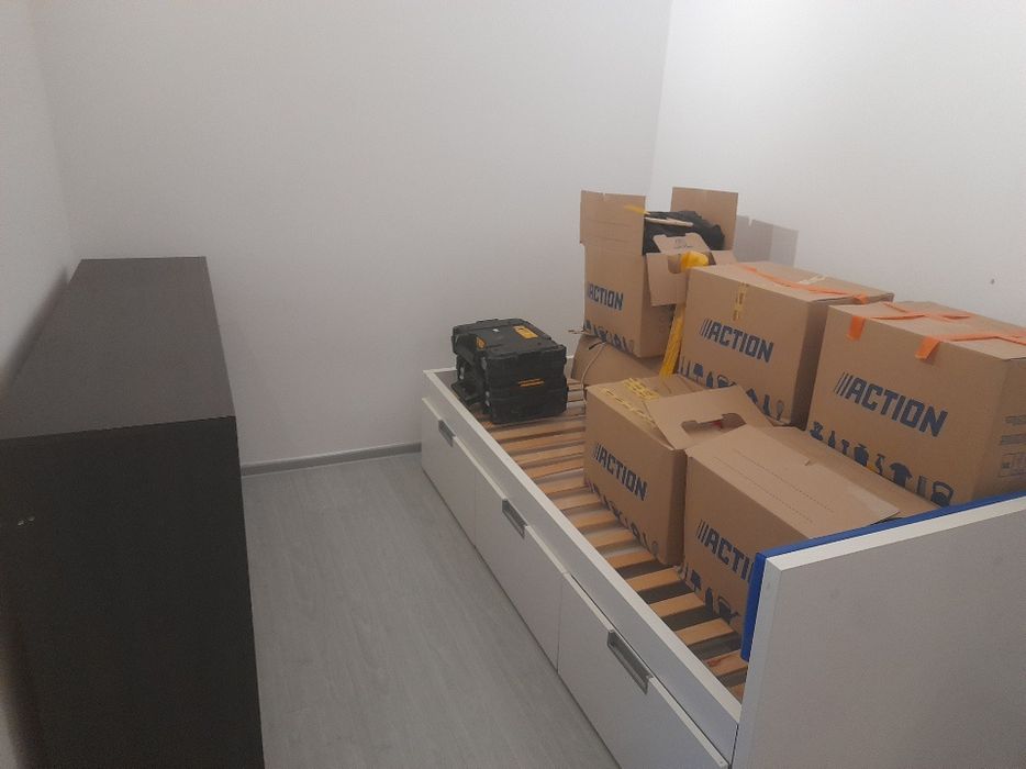 Łóżko młodzieżowe z materacem