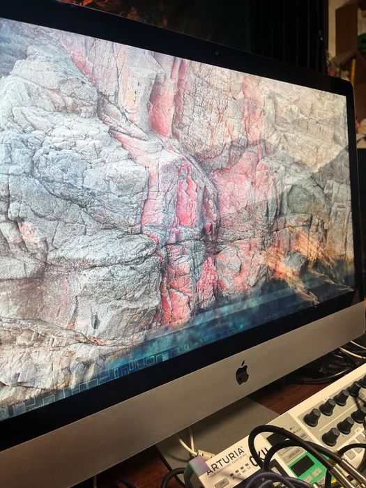 iMac 27” Retina 5K (Late 2014) | i7 / 32GB / SSD 500 / Radeon 4GB