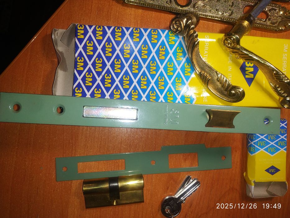 Замок ЗМ  врізний в комплекті Італія