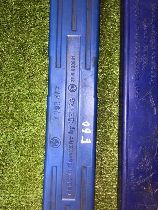 Знак аварійної зупинки BMW X5 E70 E53 F15 E60 x3 f25 E83 F10 F11 е70