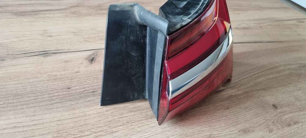 Audi A6 C8 sedan lampa tył prawa