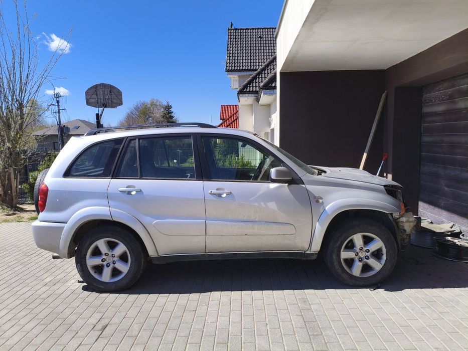 toyota RAV4 2.0 D-40 uszkodzona