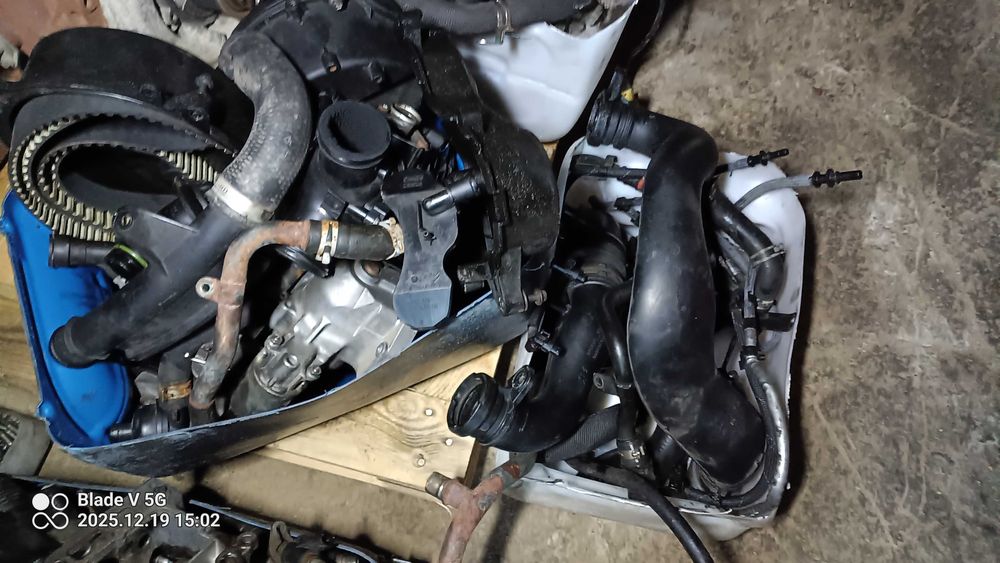 SILNIK Citroen c5x 3.0 HDI  V6  Czesci