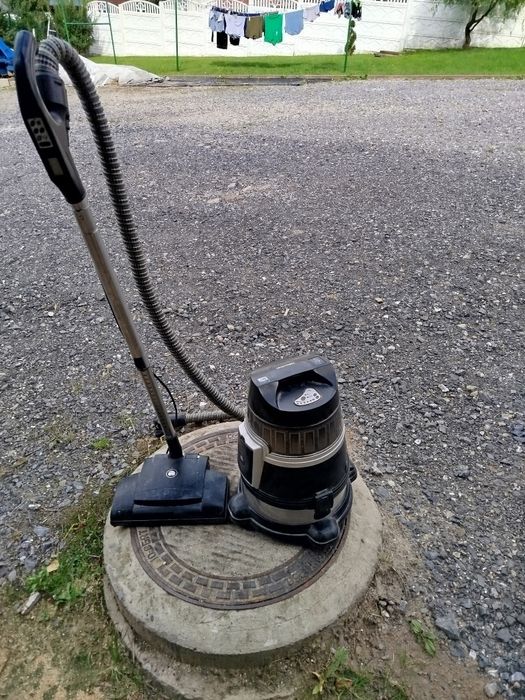 Dwa odkurzacze Roboclean Aura 114f+ uszkodzone