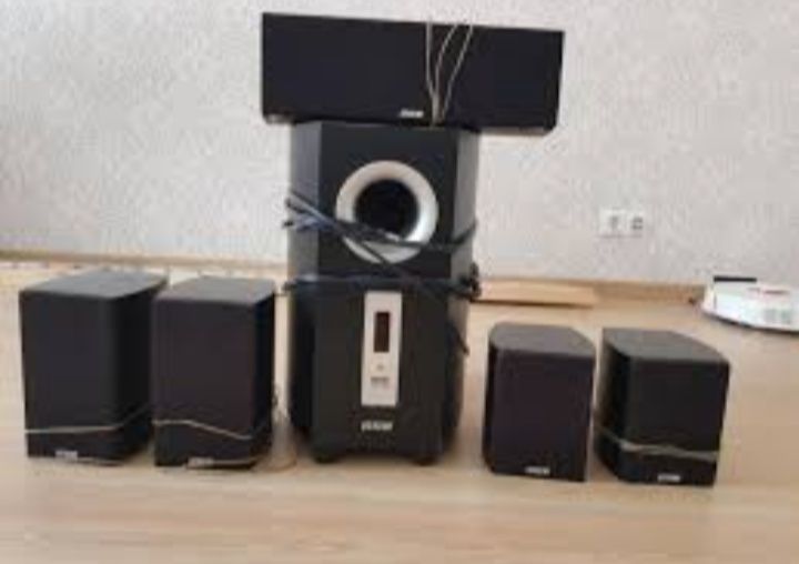 Продам колонки акустика ВВК 5,1  AUX