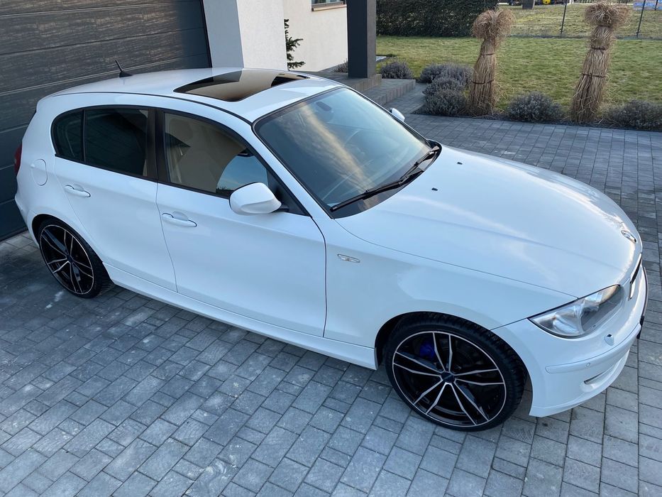BMW Seria 1 BMW 118  2.0 Diesel 143 KM Ksenon szyberdach bezwypadkowy Alu 19 cali