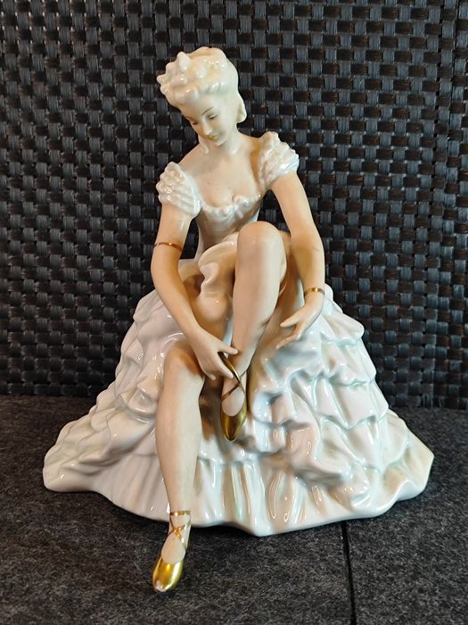 Porcelana Turyngia Figurka Baletnica Schaubach Kunst