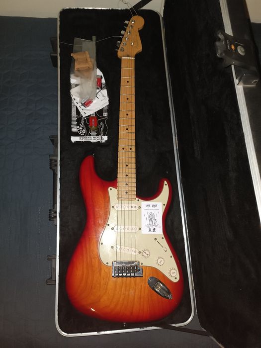 Fender Stratocaster American Deluxe circa 2014 w/ hardcase