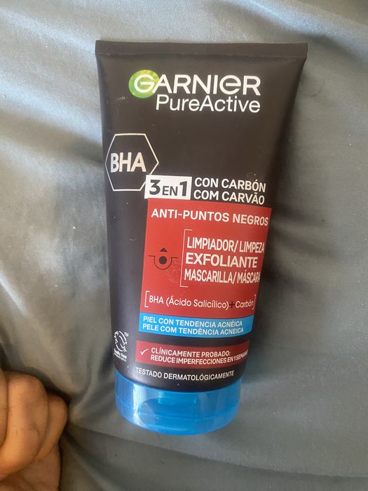 Esfoliante Garnier ( troco por coisas ) - c/ Acido Salicilico e Carvão