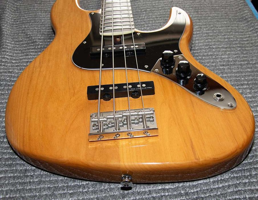 Gitara basowa - Marcus Miller V5 (24 progi)