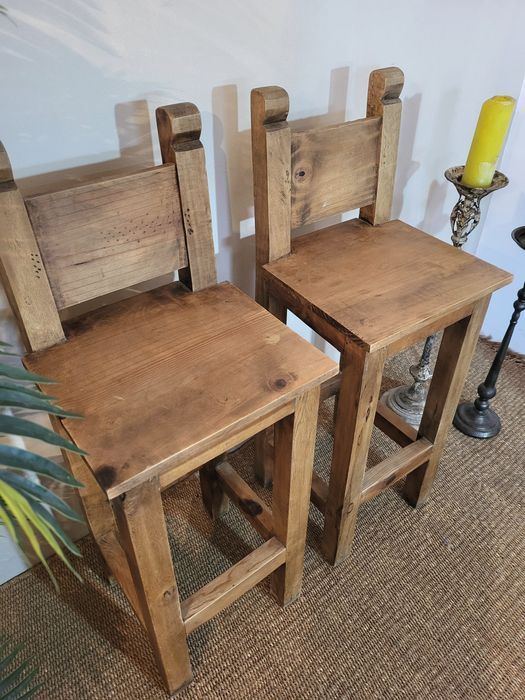 2 cadeiras, altas, refeições, bar, mexicano, rústico