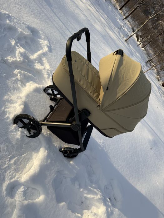 Продам коляску 2 в 1