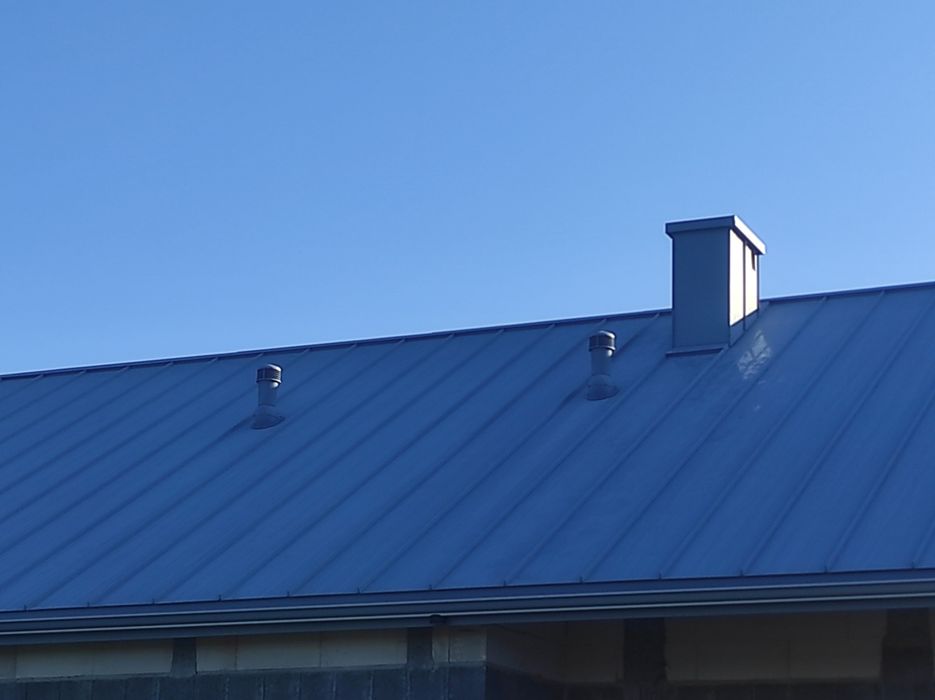 Usługi dekarskie - Naprawy dachów, kominów i obróbek