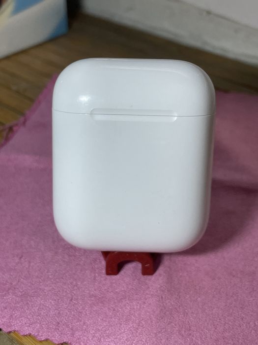 Зарядний кейс від навушників AirPods оригінал