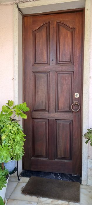 Porta de Entrada Madeira Maciça