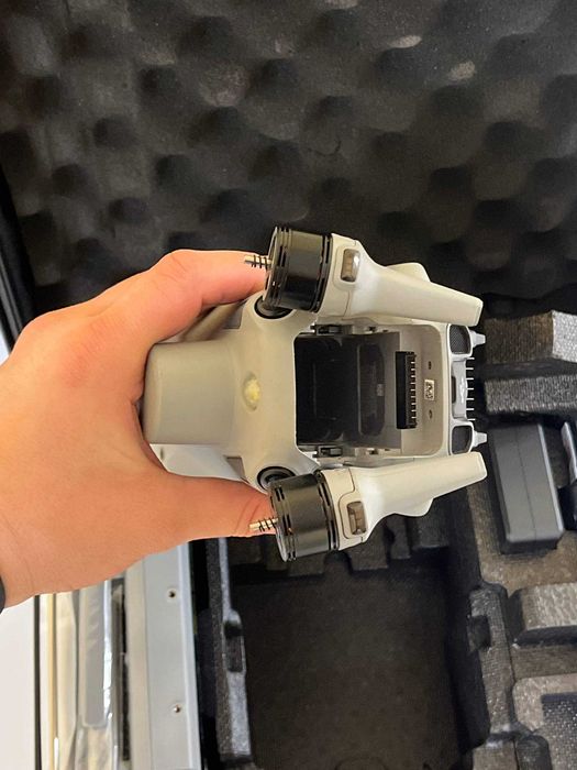 DJI Matrice 4T — 106 годин нальоту, без акаунта, гарний стан