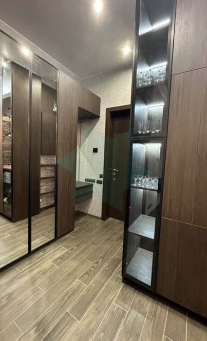 Продается 3х комнатная квартира в центре