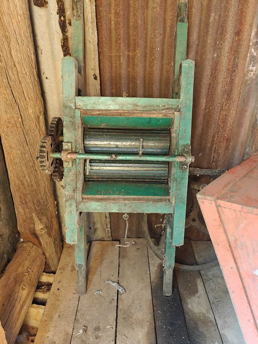 Máquina de esmagar uvas - vinho