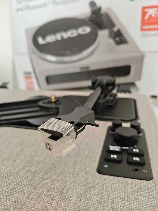Gira-Discos Lenco