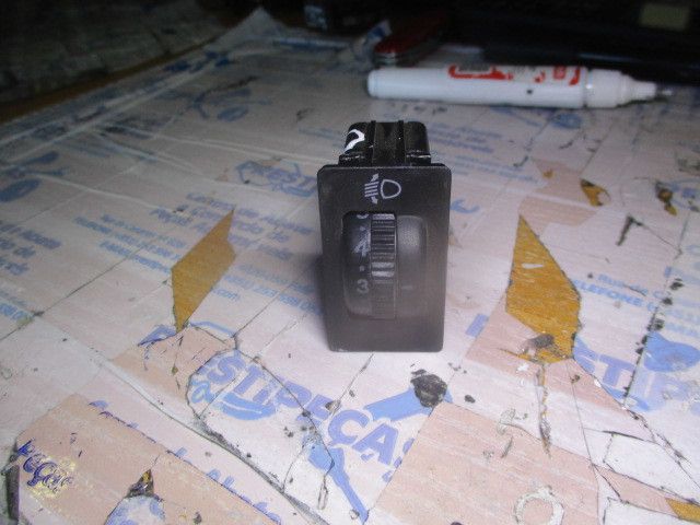 Botão / interruptor de luzes TOYOTA Avensis Liftback (_T25_)