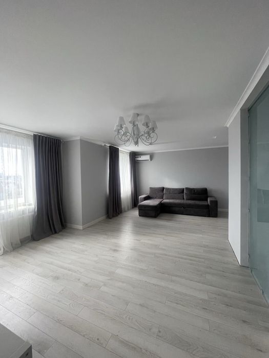 Дворівнева 3 кім квартира,Продається.