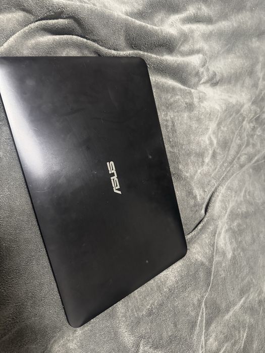Laptop Asus K555L