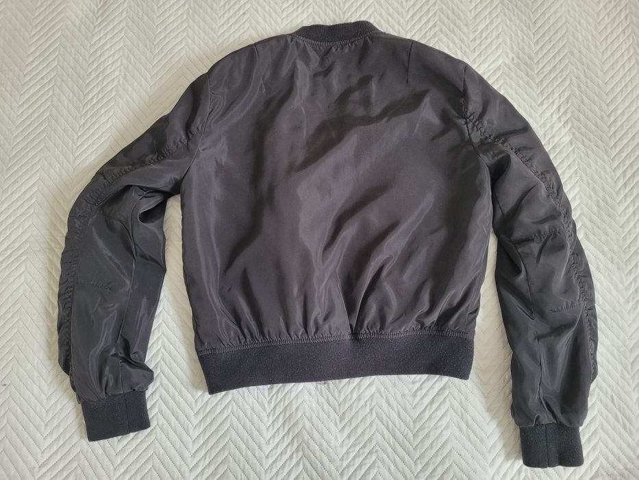 Lekka bomberka czarna Reserved rozm 34