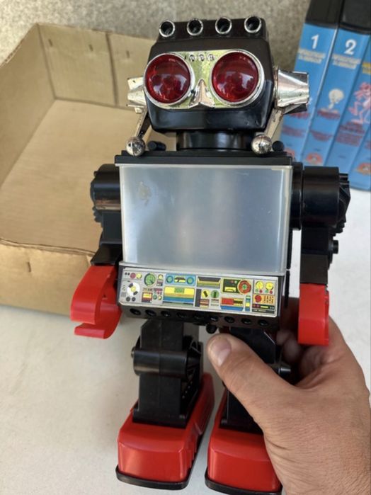 Robot Saturn brinquedo anos. 80