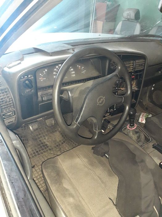 Продам запчасти на Opel Omega A универсал