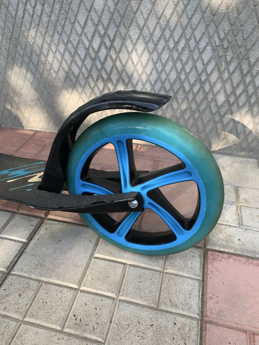Продаю дитячий самокат