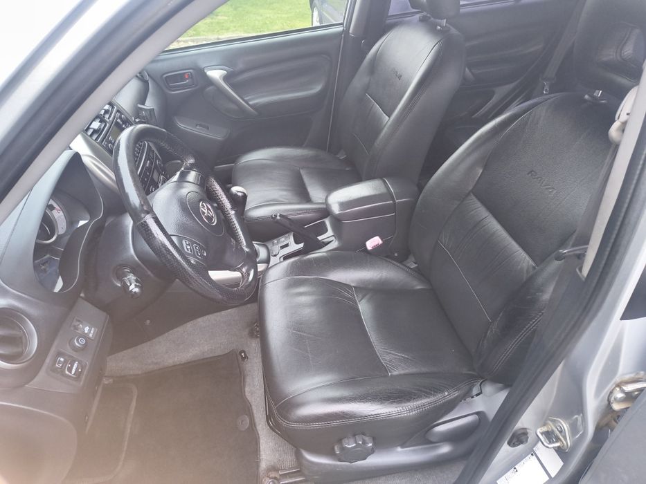 Toyota RAV4 2004rok