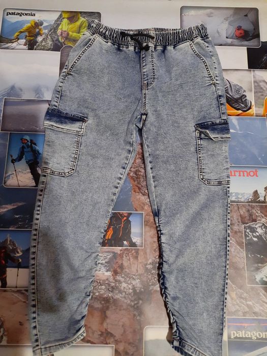 Стильные женские, серо голубые джинсы в идеальном состоянии,