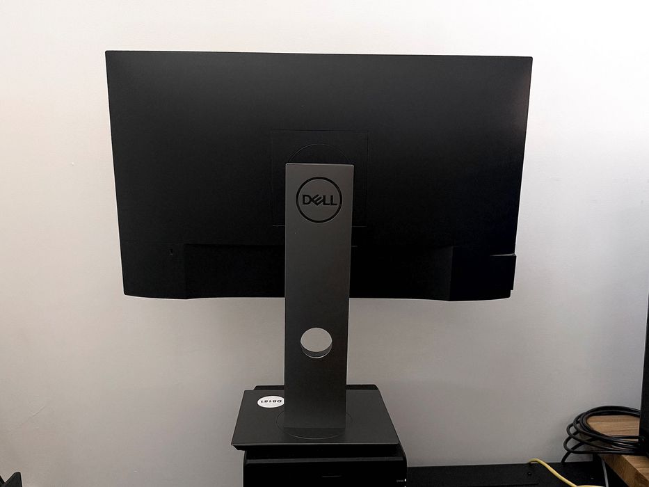 Sprzedam monitor Dell P2419H w bardzo dobrym stanie