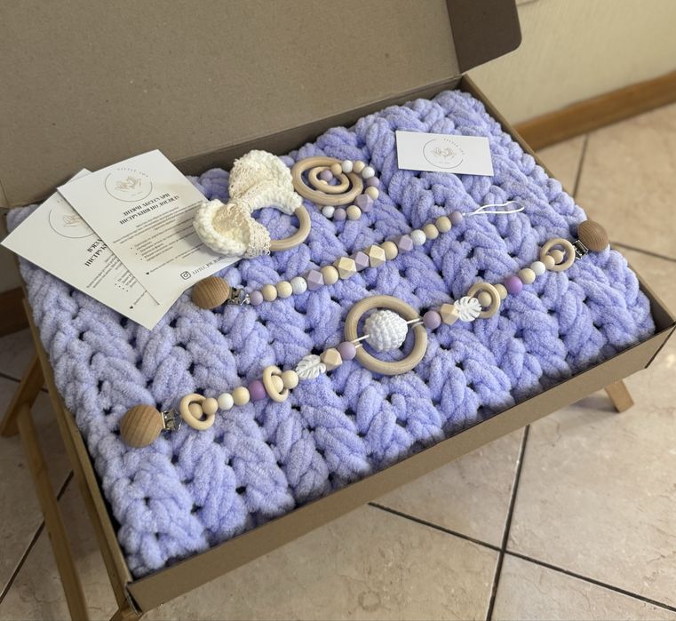 Плюшеві пледи, подарункові набори