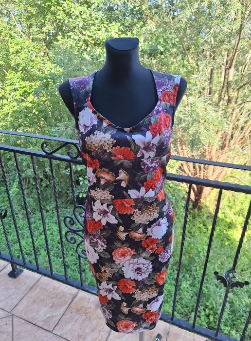 Sukienka midi marka Lustre rozmiar M 38